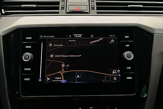 Volkswagen Passat 8 of 25