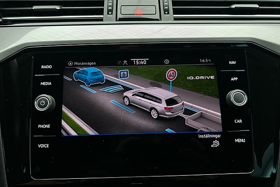 Volkswagen Passat 20 of 25