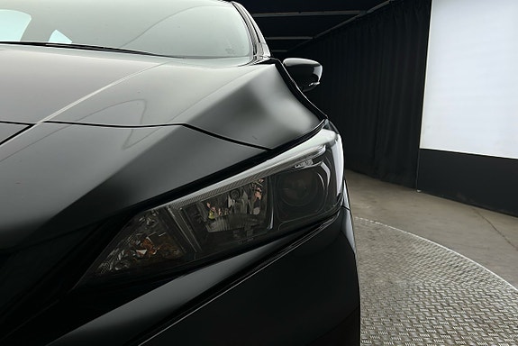 Nissan Leaf 11 of 22