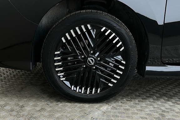 Nissan Leaf 12 of 22