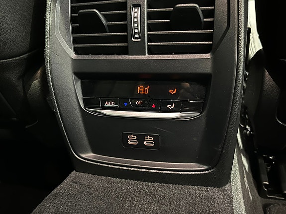BMW 320d 16 of 19