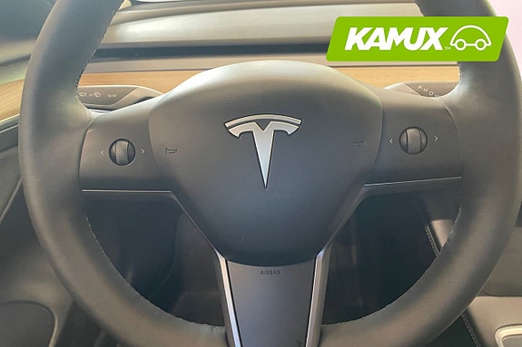 Tesla Model 3 10 of 22