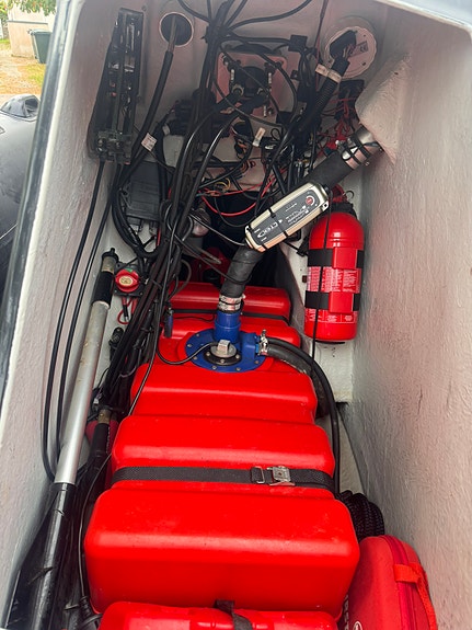 Dahl 18 med Mercury 100 hk och trailer 6 of 7