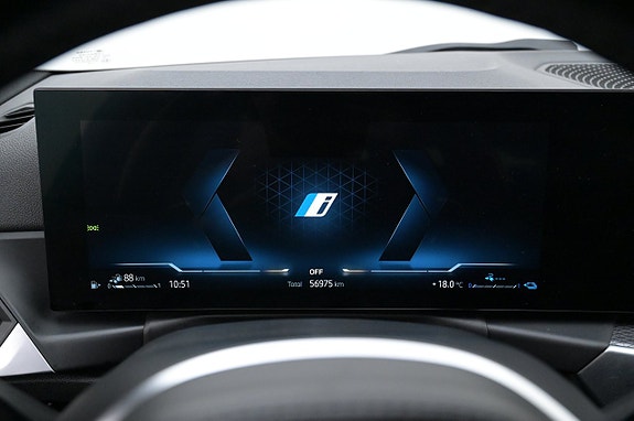 BMW 330e 8 of 27