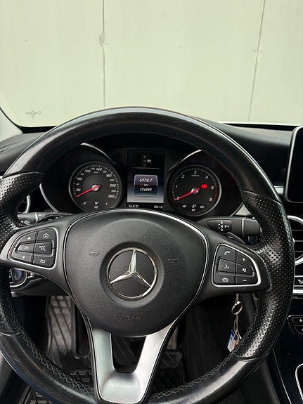 Mercedes-Benz C220 d 13 of 16