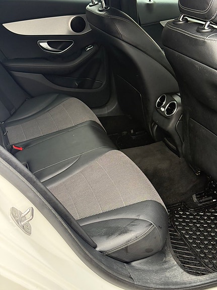 Mercedes-Benz C220 d 16 of 16