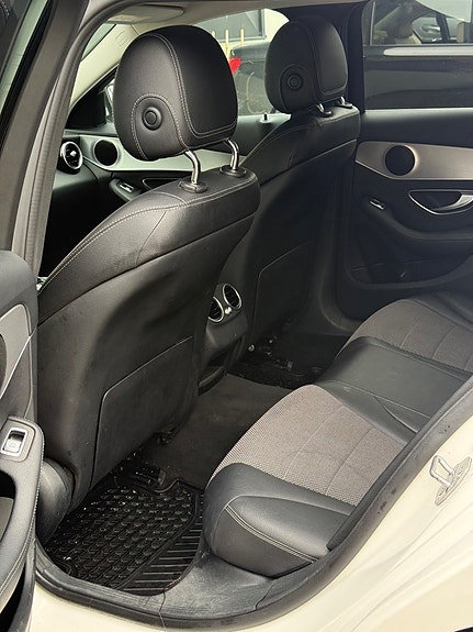 Mercedes-Benz C220 d 15 of 16
