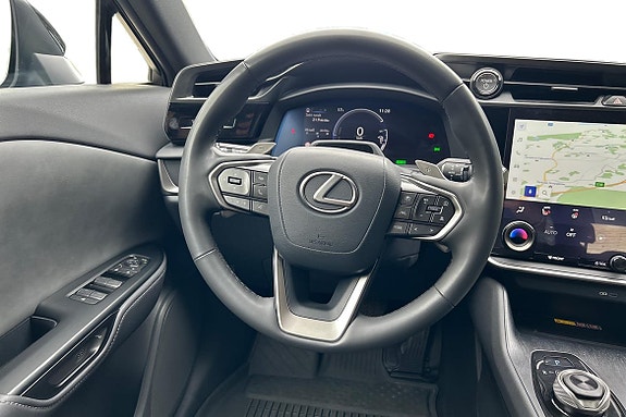 Lexus RZ450e 8 of 20