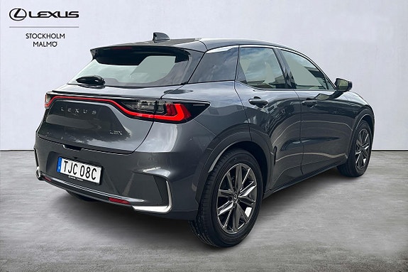 Lexus LBX 5 of 20
