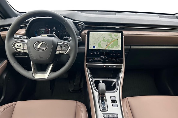 Lexus LBX 9 of 20