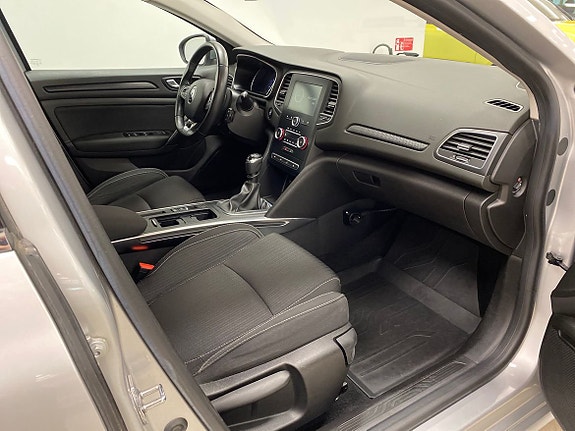 Renault Megane 12 of 21