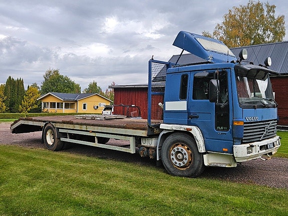 Lastbil Volvo FL618 4X2 Maskintransport / Biltransport 2 of 5