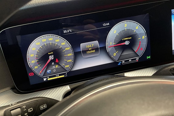 Mercedes-Benz E220 13 of 23