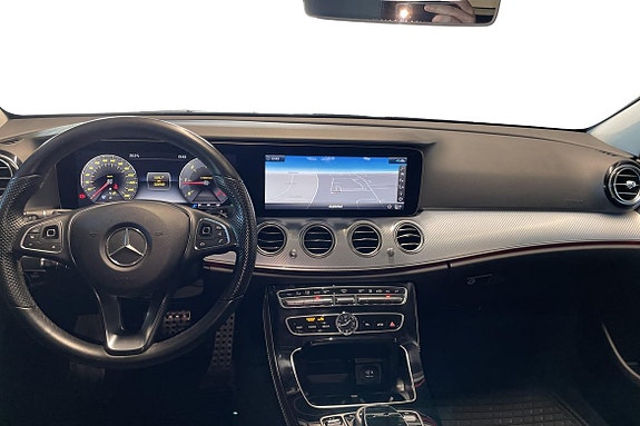 Mercedes-Benz E220 8 of 23