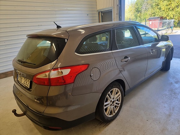 Ford Focus 3 of 7