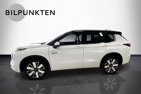 Mitsubishi Outlander 2 of 7