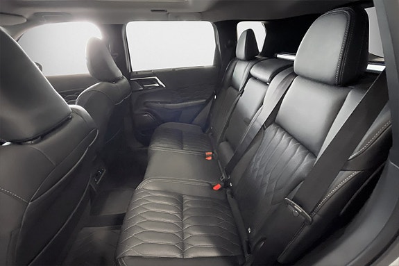 Mitsubishi Outlander 5 of 7