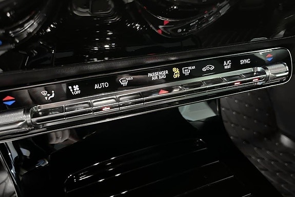 Mercedes-Benz CLA200 13 of 14