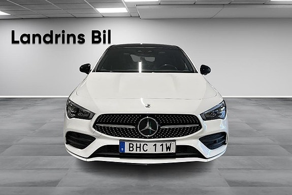 Mercedes-Benz CLA200 2 of 14