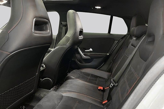 Mercedes-Benz CLA200 9 of 14