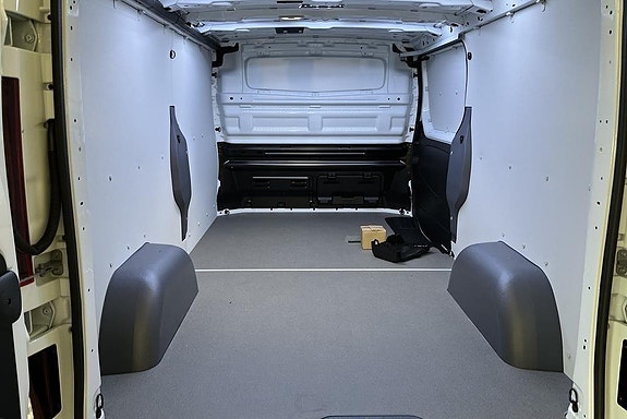 Nissan Primastar 14 of 14