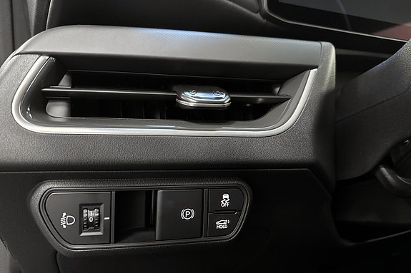 Kia K4 13 of 20