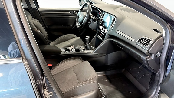 Renault Megane 16 of 16