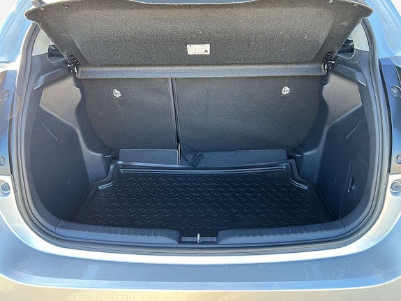 Toyota Yaris 10 of 10