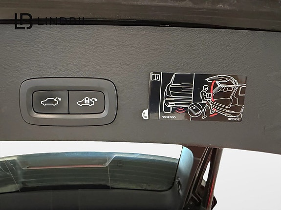 Volvo XC40 9 of 9