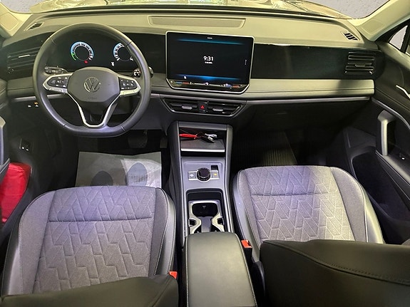 Volkswagen Tiguan 5 of 6