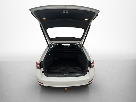 Skoda Superb 19 of 30