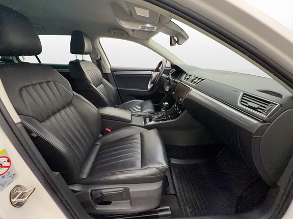 Skoda Superb 16 of 30