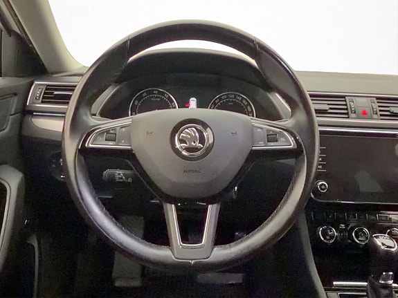 Skoda Superb 15 of 30