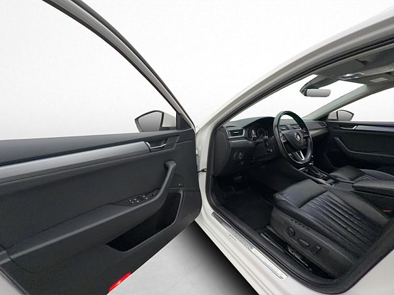 Skoda Superb 10 of 30