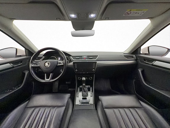 Skoda Superb 14 of 30
