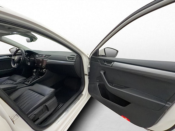 Skoda Superb 17 of 30