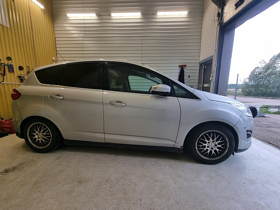 Ford C-Max 6 of 6