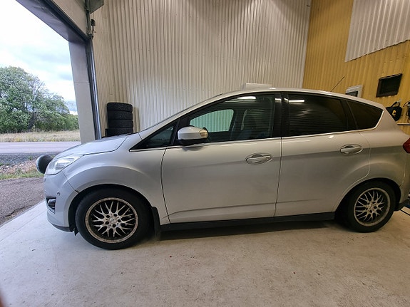 Ford C-Max 5 of 6
