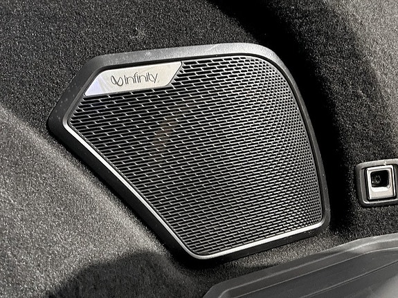 Lynk & Co 01 8 of 29