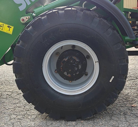 Skipsna T8600 4WD Endast 34 timmar Skopa Vikplog Gafflar 6 of 12