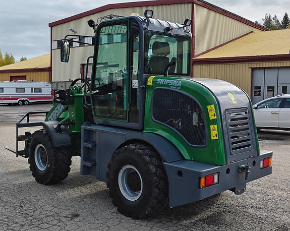 Skipsna T8600 4WD Endast 34 timmar Skopa Vikplog Gafflar 4 of 12