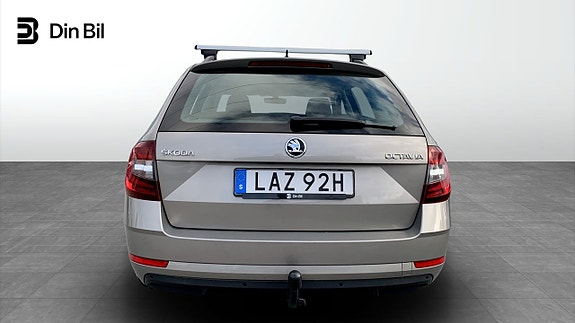 Skoda Octavia 5 of 16