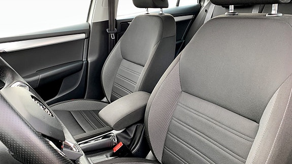Skoda Octavia 8 of 16