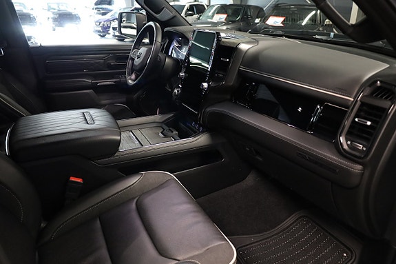 Dodge RAM 1500 13 of 24