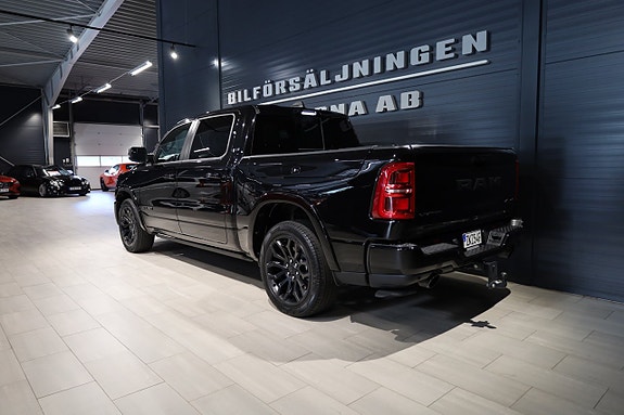Dodge RAM 1500 4 of 24