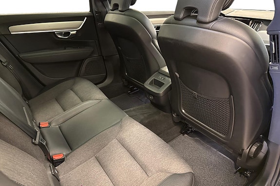 Volvo V90 Cross Country 9 of 22