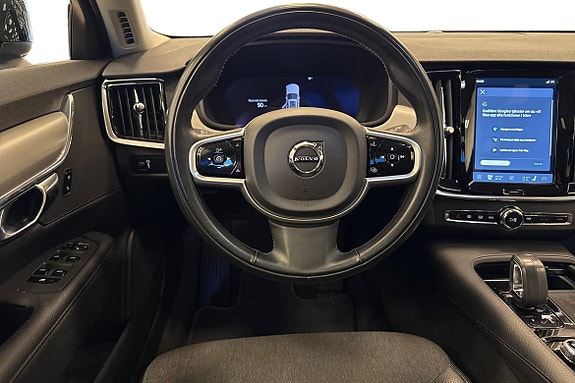 Volvo V90 Cross Country 11 of 22