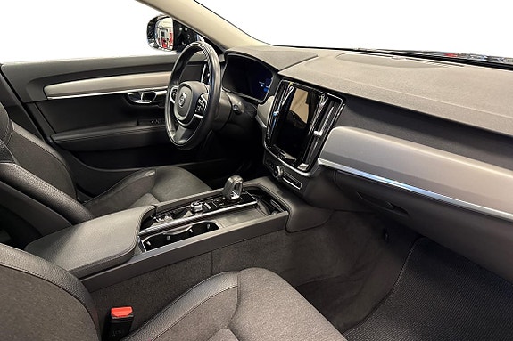Volvo V90 Cross Country 7 of 22