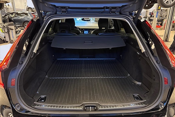 Volvo V90 Cross Country 12 of 22