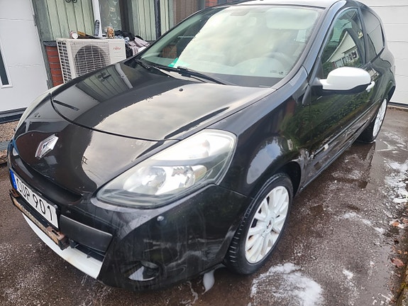 Renault Clio 2 of 5